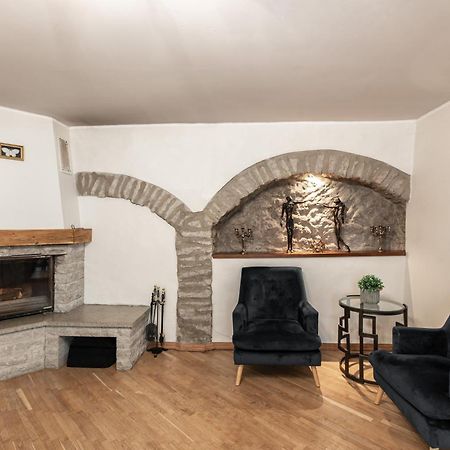 Airhome - Old Dominican Monastery Tallinn Bagian luar foto