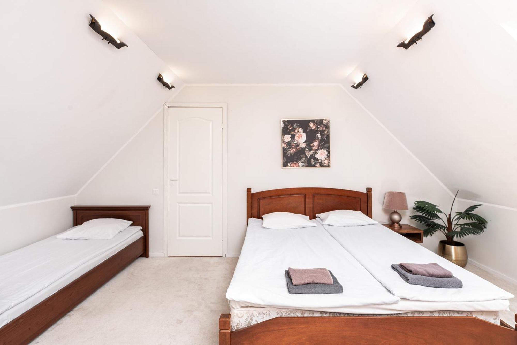 Airhome - Old Dominican Monastery Tallinn Bagian luar foto