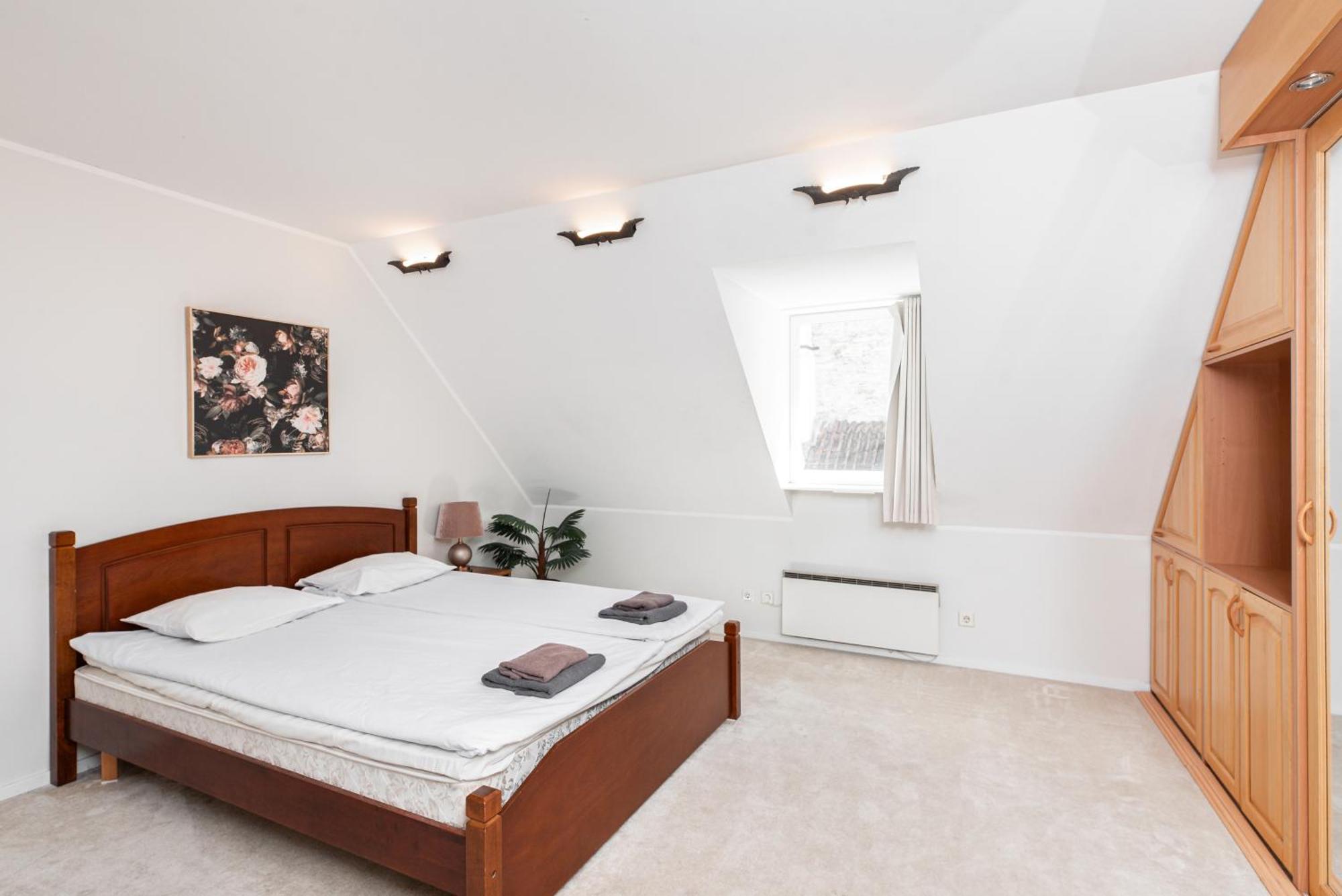 Airhome - Old Dominican Monastery Tallinn Bagian luar foto