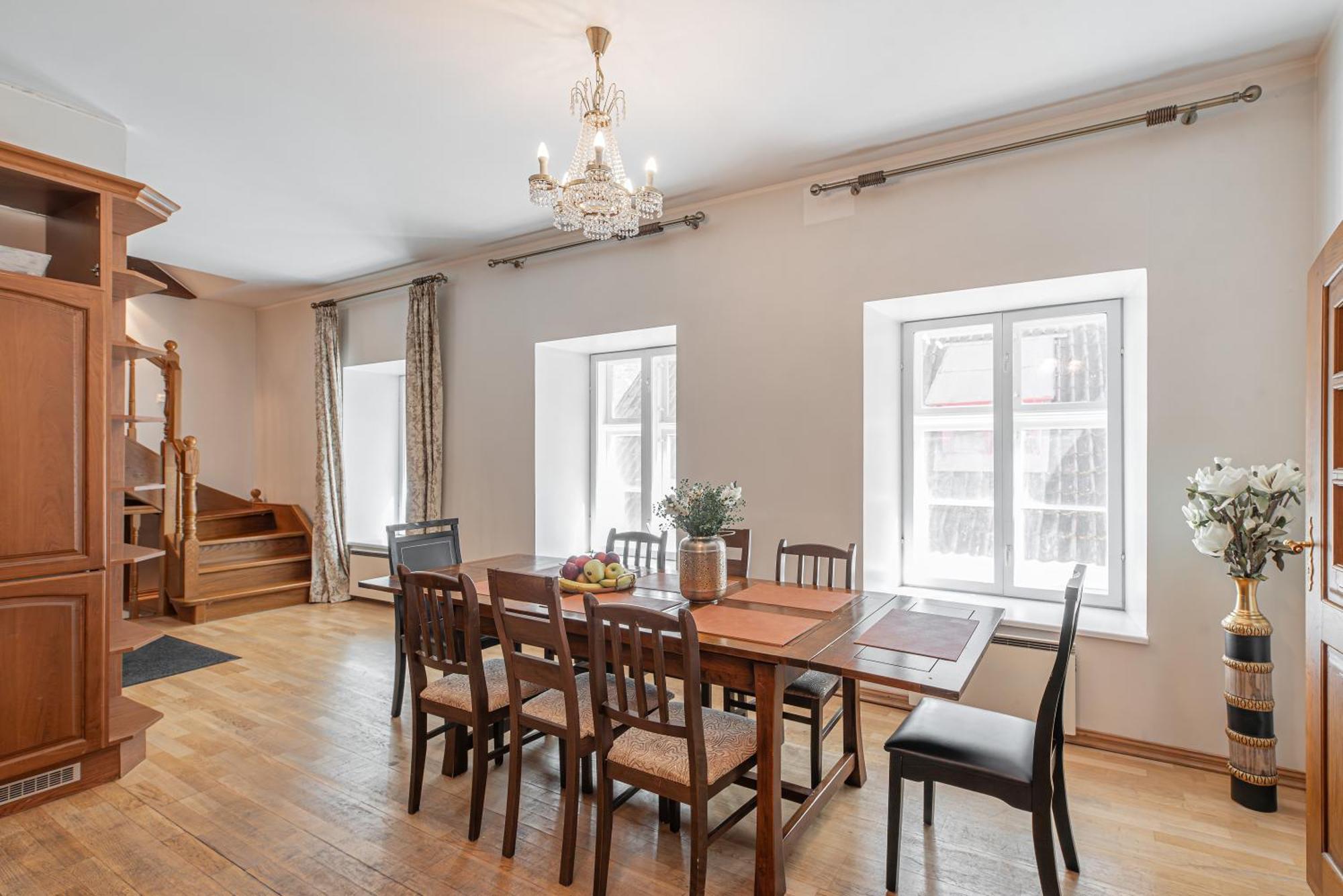 Airhome - Old Dominican Monastery Tallinn Bagian luar foto